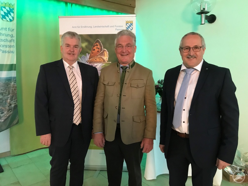 Amtsübergabe am Amt für Ernährung, Landwirtschaft und Forsten Passau Amtsübergabe am Amt für Ernährung, Landwirtschaft und Forsten Passau