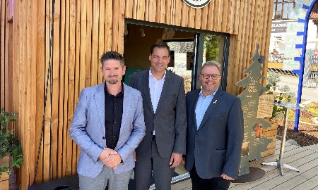 Neuer Pressesprecher am Landratsamt: Karl Matschiner übergibt nach 15 Jahren an Dr. Frederik Weinert