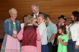 Pfarrer Erwin Jaindl wird in Haus i. Wald festlich verabschiedet