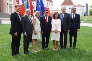 Zu Gast bei Regierungs- und Parlamentschefs