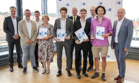Wissenschaft trifft Wirtschaft: Vier IHK-Preise verliehen