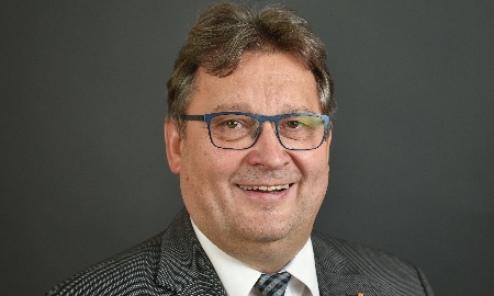 Diakon Konrad Niederländer wird 65 Jahre alt