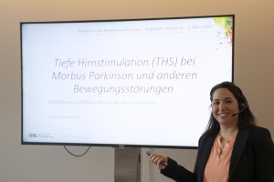 Frau Dr. Kirsch vom Bezirksklinikum Mainkofen referiert auf dem Kongress Highlights Digital