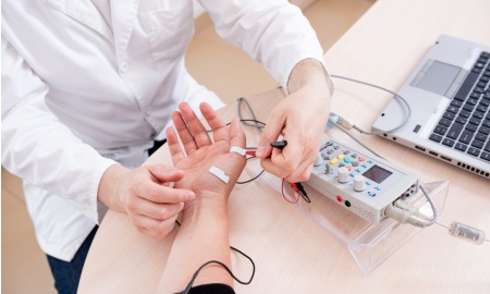 Gelenke im Fokus: MVZ Grafenau erweitert mit Rheumatologie und MUDr. Michal Chmelik