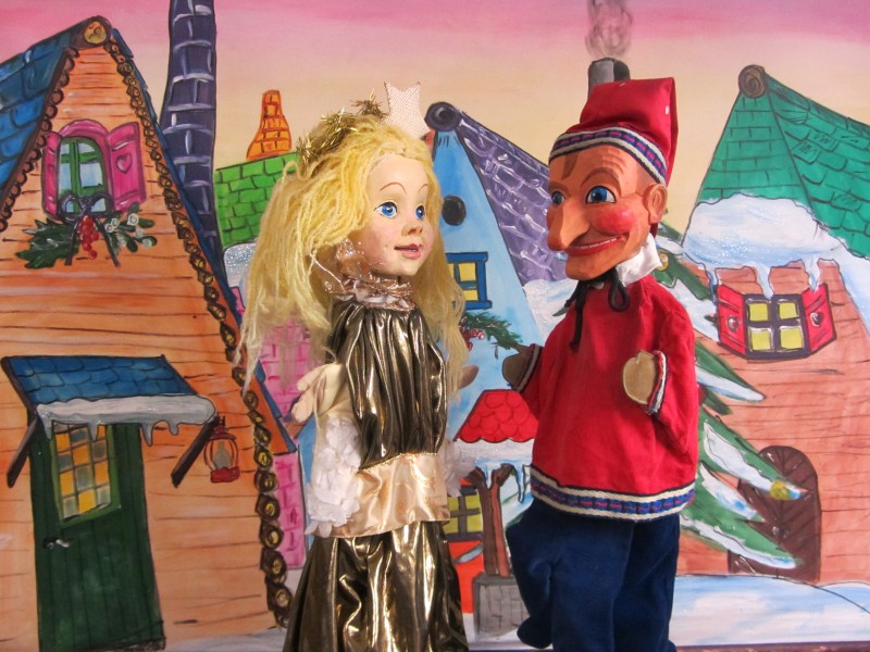 Flyer/Grafik zum Event: Weihnachtliches Kasperltheater im Bürgersaal 2025 am Fr., 12.12.2025 ab 15:00 Uhr