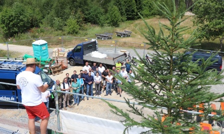 Das Nationalpark Café bei Finsterau steht