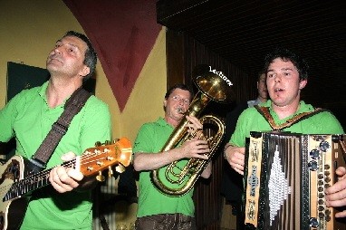 Bei Fragen für den Ablauf des Brautstehlen.jpg