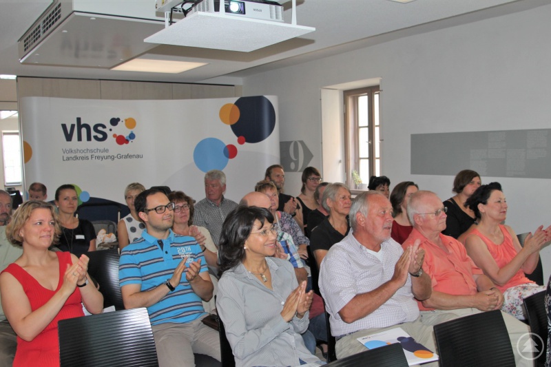 Teilnehmer des diesjährigen vhs-Dozententreffens in der Bauhütte Perlesreut.