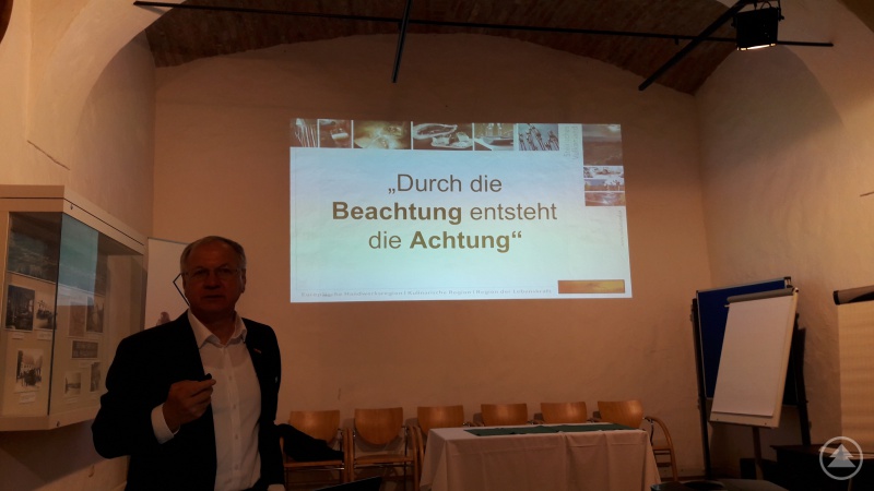 Josef Ober, Vulkanland Obmann und Bürgermeister von Feldbach bei seinem Vortrag.