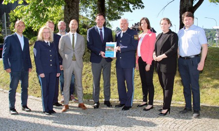 Sicherheitsgespräch zwischen Polizei und Landratsamt Freyung-Grafenau – Kriminalstatistik 2024 vorgestellt