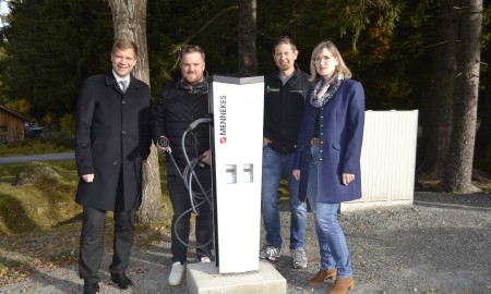 Freilichtmuseum Finsterau nimmt erste öffentliche Ladesäule in Betrieb