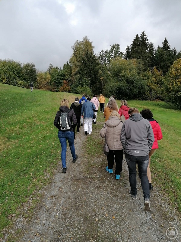 Ge(h)zeiten - Wege der Besinnung auf viele Berufsjahre in den unterschiedlichsten Caritasfeldern.