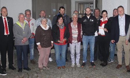 SV Neudorf investiert in Flutlichtanlage