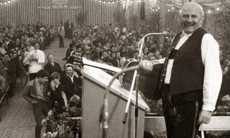 Gstanzl-Werkstatt zu Ehren des Roider Jackl im Freilichtmuseum Massing