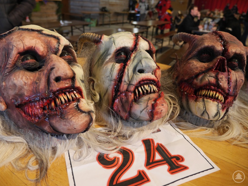 Maskenausstellung in Pullman City