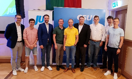 Kritik an 9-Euro-Ticket und Tankrabatt