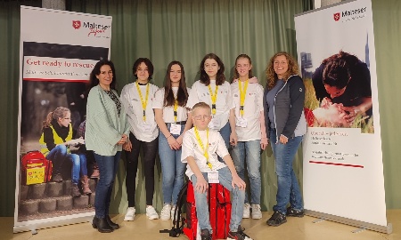 Was tun bei Atemnot und verstauchten Knöcheln?