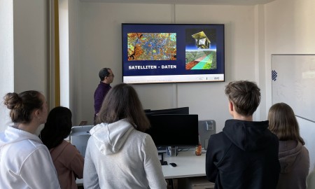 Wissenschaft hautnah: Junge Forscherinnen und Forscher erleben spannende Einblicke am Landgraf-Leuchtenberg-Gymnasium in Grafenau