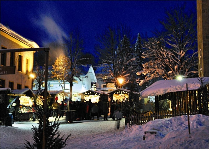 Flyer/Grafik zum Event: Koishüttler Christkindlmarkt am Fr., 01.12.2023 von 18:00 bis 19:00 Uhr