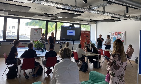 WIE WERDEN ROBOTER INTELLIGENTER?