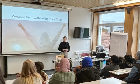 Tipps zu mentaler Gesundheit für Pflegeazubis als gelungener Abschluss des Jahresthemas Frauengesundheit