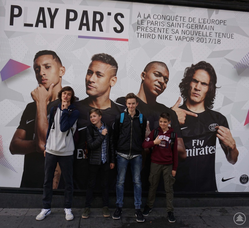 Play Paris