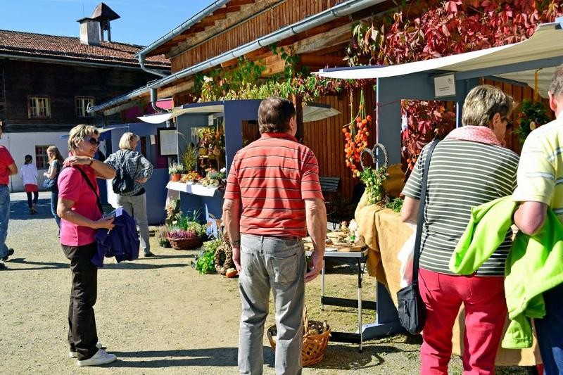 Flyer/Grafik zum Event: Kirchweih mit Kirta am So., 20.10.2024 von 10:00 bis 17:00 Uhr