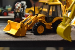 Müller Maschinen- und Fahrzeughandel: Multifunktionelle Arbeitsgeräte