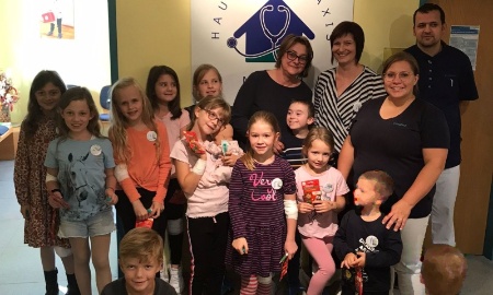 „Gesundheit!“: Kinder erleben spannenden Tag in der Arztpraxis
