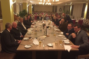 Politik trifft Wirtschaft und Wissenschaft