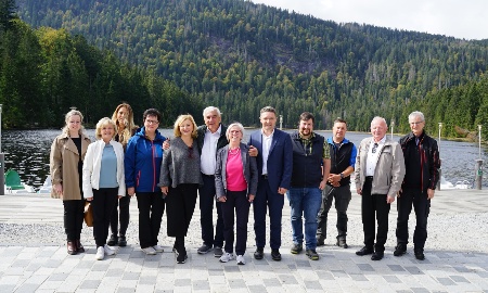 Generalkonsulin der Tschechischen Republik aus München zusammen mit Senatorinnen und Senatoren des nationalen Parlaments der Tschechischen Republik zu Besuch im ARBERLAND