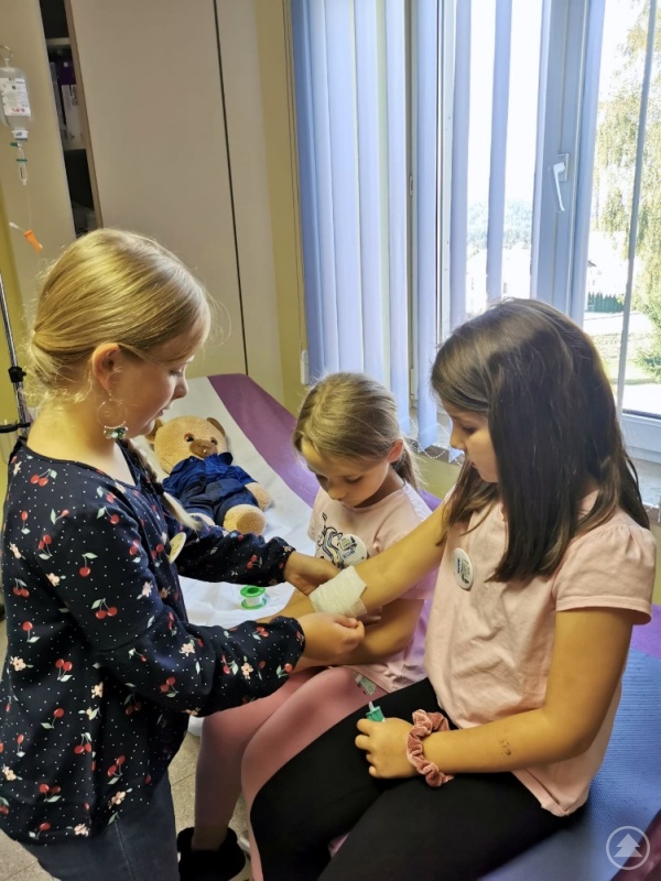 Von Stethoskop bis Bandage: Praktische Übungen kamen nicht zu kurz.