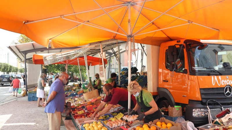 Flyer/Grafik zum Event: Wochenmarkt Zwiesel am Mo., 01.01.2024 - Di., 31.12.2024