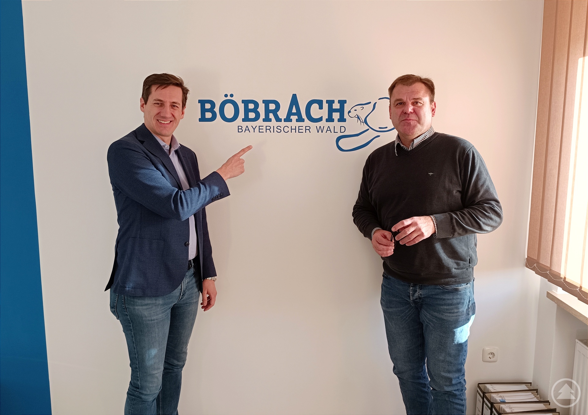 Informierte sich über die aktuellen Themen in der Gemeinde: MdL Dr. Stefan Ebner (li.) zu Gast bei Böbrachs  Bürgermeister Gerd Schönberger