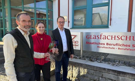 MdL Martin Behringer verhilft Glasfachschule Zwiesel wieder zur Eigenständigkeit