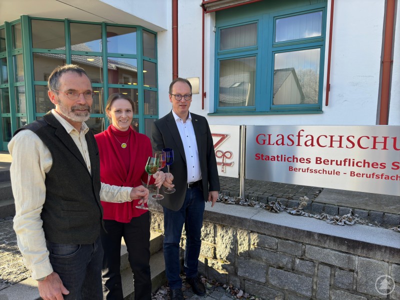 Von links nach rechts: Gunther Fruth, Iris Haschek, MdL Martin Behringer