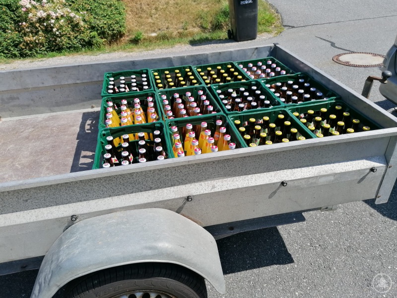 Der Anhänger, mit dem der Gewinn gefahren wurde