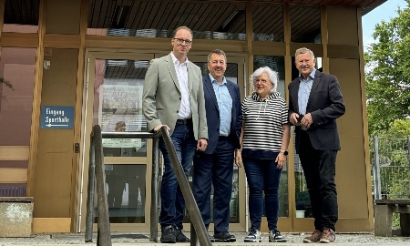 Hallenbad Viechtach: MdL Behringer will unterstützen