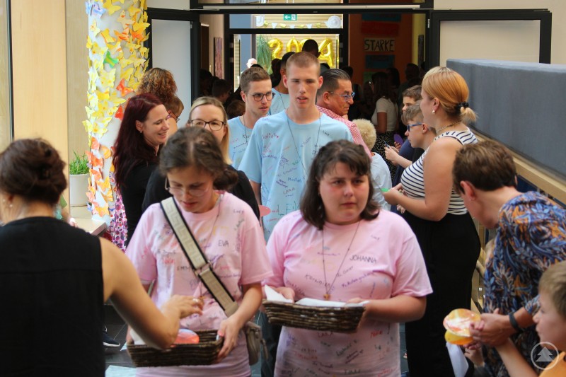 Korso durch die Caritasschule – Langjährige Absolvia Tradition am Zentrum für Geistige Entwicklung in Freyung.