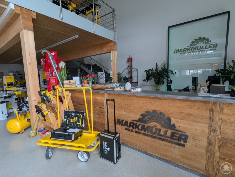 Im Hofkirchener Ladengeschäft schlägt das Herz für's Handwerk höher BAMATO Maschinen im Hofkirchener Ladengeschäft von Holz- und Maschinentechnik Markmüller
