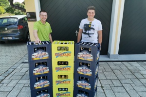 Die Gewinnübergabe des Partypakets 2019 - Innstadt Bierspezialitäten