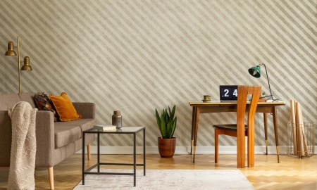 Erneuern Sie Ihre Wohnung mit gestreiften Tapeten