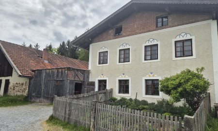 Der Tanzer Hof aus Einberg