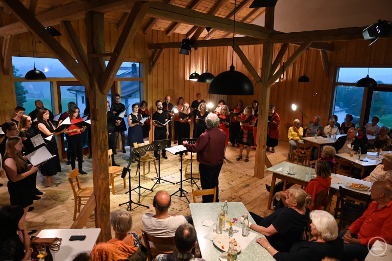 Konzertchor ProvoCantus unter Leitung von Ansver Sobtzick