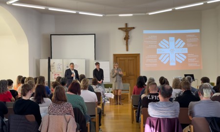 Caritas begrüßt neue Mitarbeiter:innen beim Einführungstag