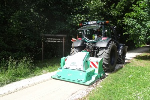 Wegesanierung mit nur einem Gerät