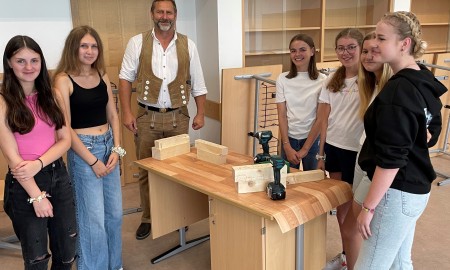 Gemeinsam für mehr Nachwuchs im Handwerk: Regionalmanagement und Staatliche Realschule Grafenau organisieren erstmals gemeinsam einen „Tag  des Handwerks“