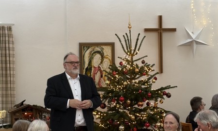 Weihnachtsfeier im Seniorenstift Heiliggeist in festlicher Atmosph&auml;re