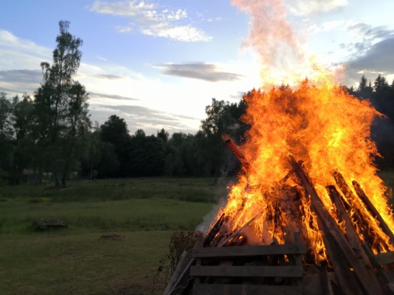 Flyer/Grafik zum Event: Sonnwendfeuer am Fr., 21.06.2024 von 18:00 bis 23:00 Uhr
