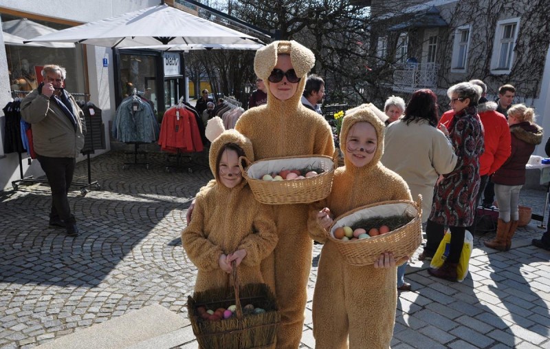 Flyer/Grafik zum Event: Palm-BÄR-Sonntag - verkaufsoffener Sonntag am So., 13.04.2025 von 13:00 bis 17:00 Uhr